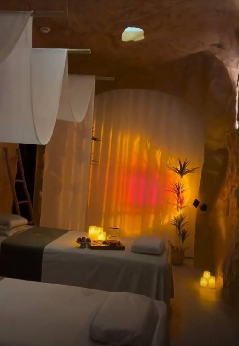 上海市浦东区繁锦路凤怡阁，或者